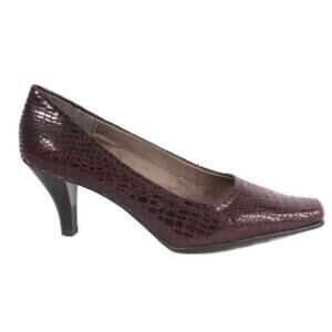 NEW Aerosoles Envy Wine Burgundy croc 11 heels